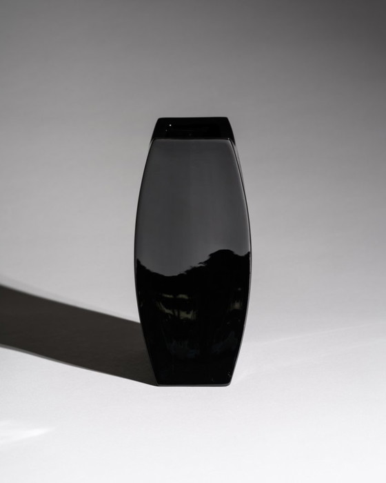 Image 1 of Duo van zwarte porseleinen vazen, Jan van der Vaart & Platt & Young voor Rosenthal, jaren 80.
