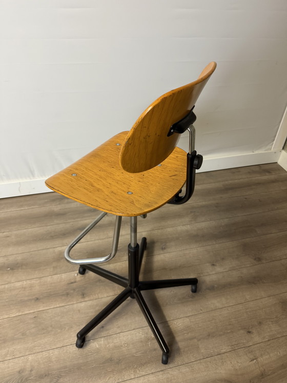 Image 1 of Bureau/chaise de travail Ahrend