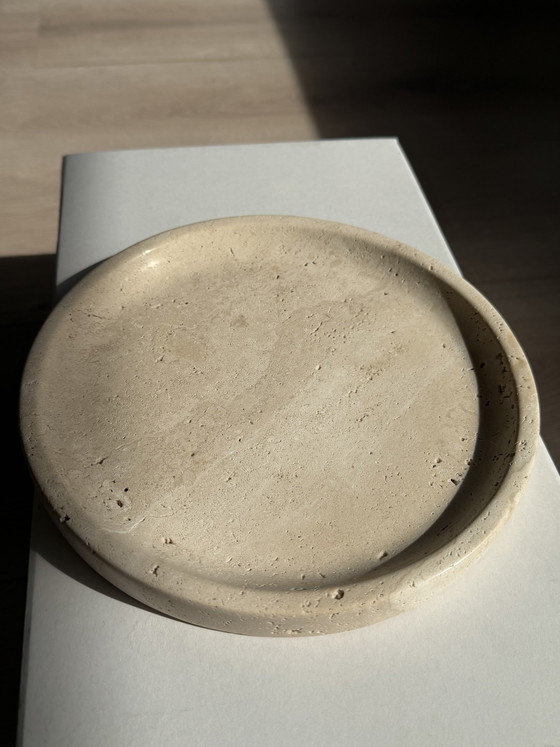 Image 1 of Atelier rond travertin marmeren serveerplateau / travertine marble tray – minimalistisch design