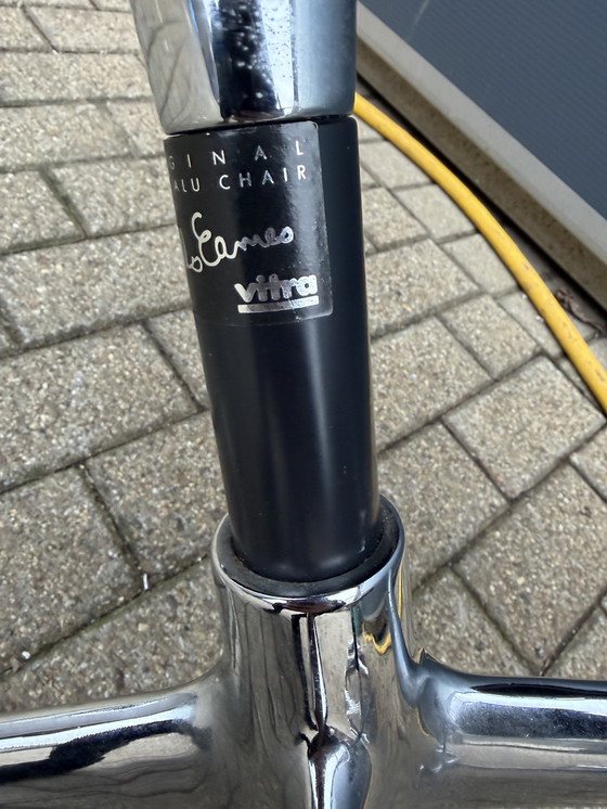 Image 1 of 4x Vitra Eames Ea107 office chairs, black hopsack and chrome