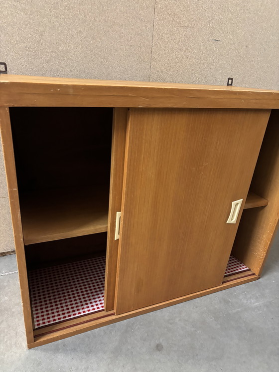 Image 1 of Vintage wandkastje / hangkastje 