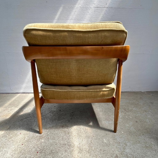 Armchair W. Knoll Antimott - walnut, velour