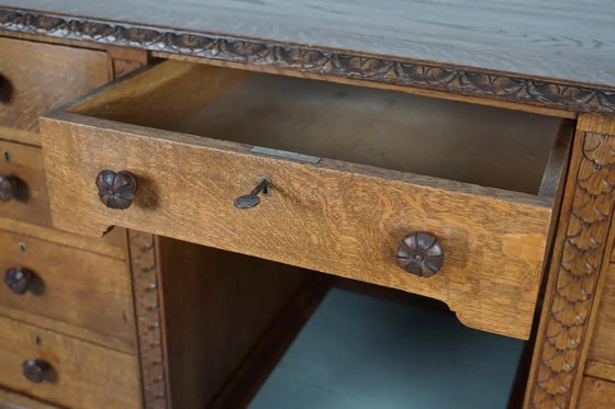 Image 1 of Antiker niederländischer Jugendstil-Schreibtisch/-Theke aus geschnitzter Eiche, frühes 20. Jahrhundert