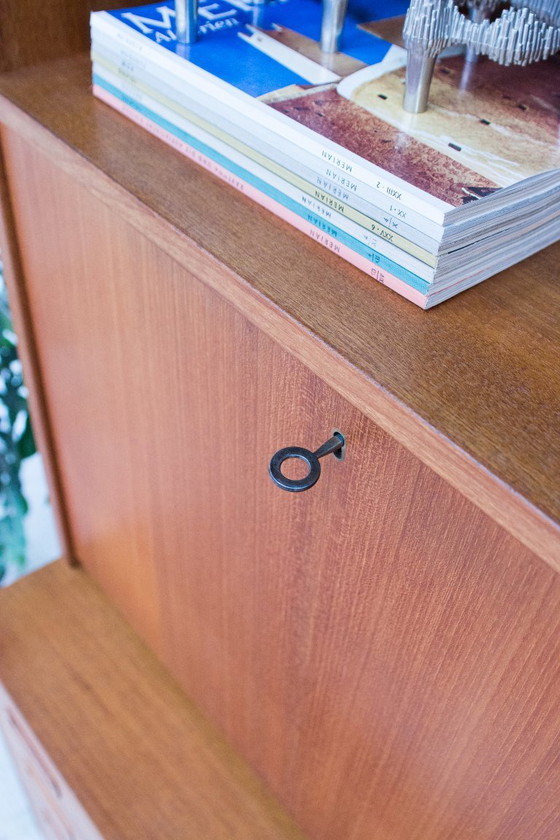 Image 1 of Poul Hundevad libreria segretaria a ripiani alti vintage in teak