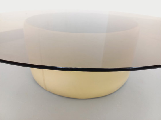 Image 1 of Vintage ronde salontafel van glas, leer en metaal, in Space Age-stijl uit de jaren 70.
