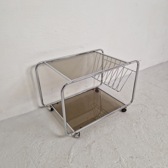 Image 1 of Tavolino da caffè cromato anni '70, carrello di servizio con piano in vetro fumé