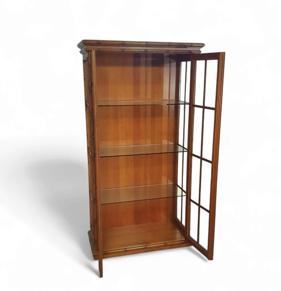 Faux bamboe kast van Jonathan Adler / glazen planken / jaren 80 – Buffetkasten, Glass (photo 5 of 9)