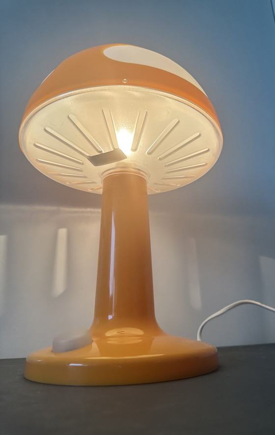 Image 1 of Lampada da tavolo vintage IKEA SKOJIG a forma di fungo – arancione con nuvole bianche