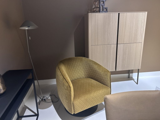 Jazz ^fauteuil – Cartel Living (photo 2 of 2)