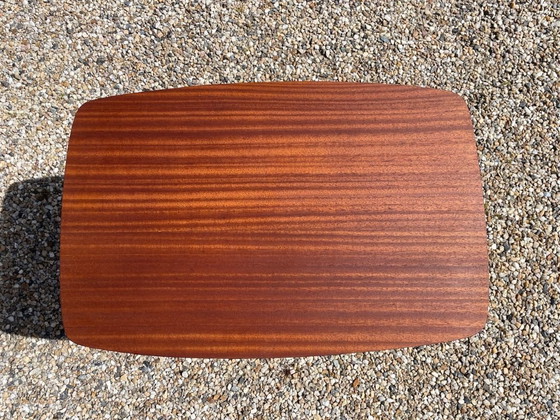 Image 1 of Table d'appoint vintage en acajou, style milieu du siècle, années 1960