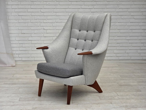 Image 1 of 1970er Jahre, dänischer Sessel mit hoher Rückenlehne und Hocker, Wolle, Teakholz.