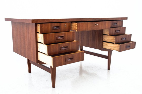 Image 1 of Bureau danois en teck, années 1960.