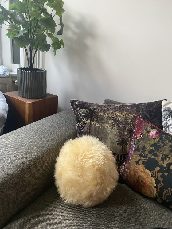 Image 1 of Cuscino rotondo in pelliccia