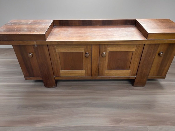 Image 1 of Credenza in noce disegnata da Silvio Coppola per Bernini, 1960–1970, esprime l'artigianato italiano del periodo