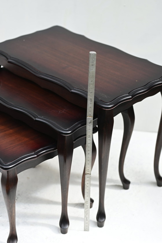 Image 1 of Antieke set van 3 bijzettafels.