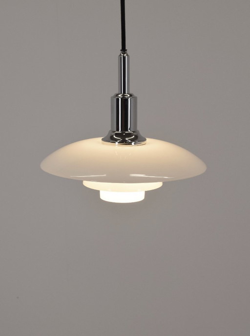 Suspension danoise PH 3/2 conçue par Poul Henningsen pour Louis Poulsen