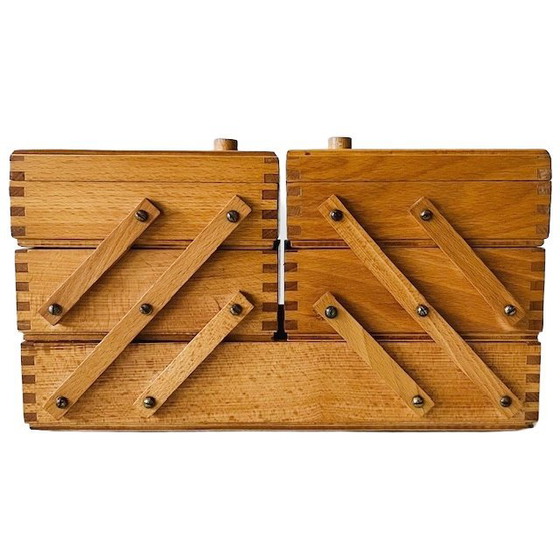 Image 1 of Zusammenklappbare Nähkiste aus Holz, dänisches Design, Mitte des 20. Jahrhunderts, Bastelkiste aus den 1960er Jahren