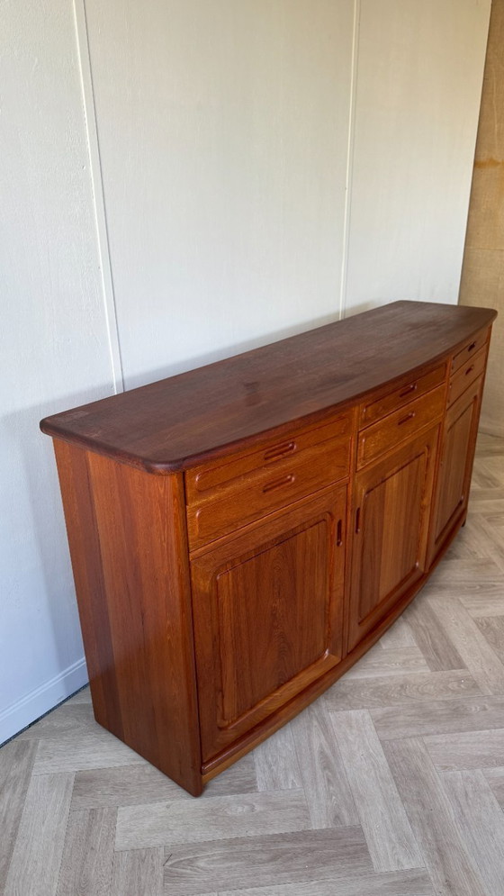 Image 1 of Credenza vintage in teak, arrotondata