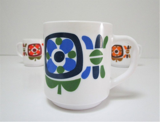 Image 1 of 1970s floral mugs and cups
