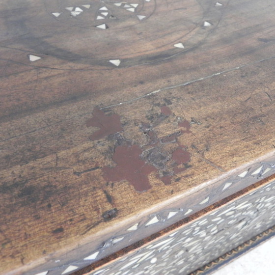 Image 1 of Coffret de mariage syrien du XIXe siècle avec incrustation de nacre