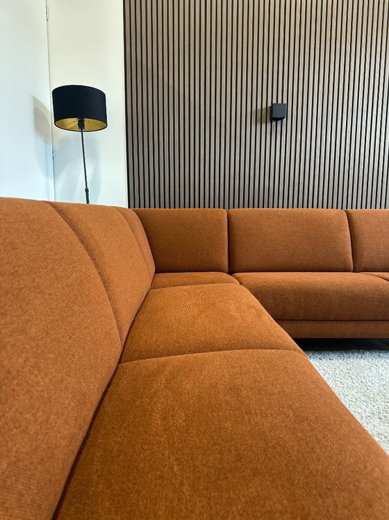 Image 1 of Musterbank aus Terrakotta in neuwertigem Zustand, 273 x 250 cm