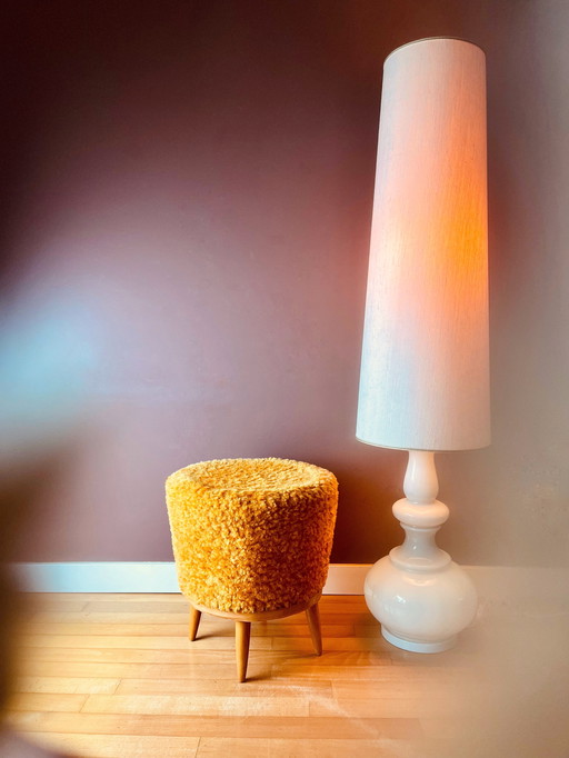 Puf de peluche ocre de los años 60