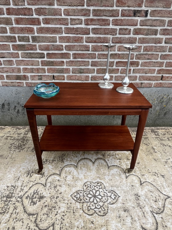 Image 1 of Tavolino laterale vintage danese in teak, carrello di metà secolo, tavolino laterale