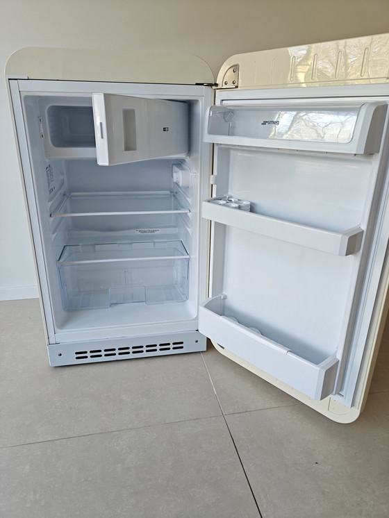 Image 1 of Réfrigérateur Smeg FAB10 avec compartiment congélateur
