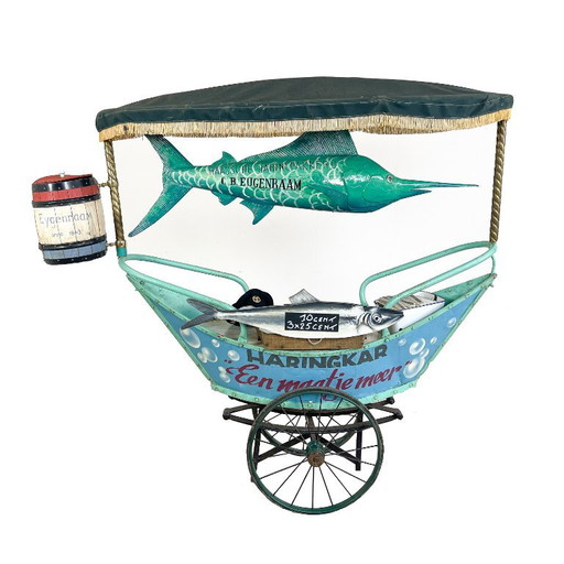 Vintage Niederländischer Heringskarren – Nautische Marktstand-Auslage mit handgemaltem Fisch