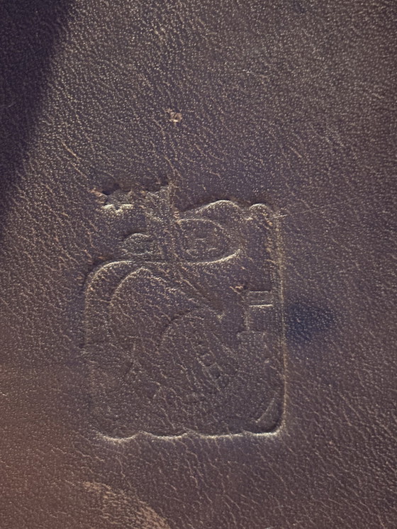 Image 1 of Antico contenitore in pelle – George Hulb – XIX secolo