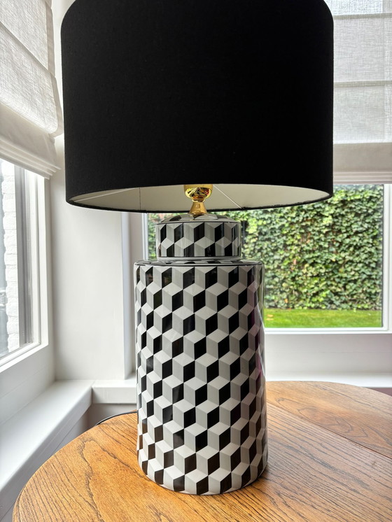 Image 1 of Lampada da tavolo vintage geometrica nera/bianca