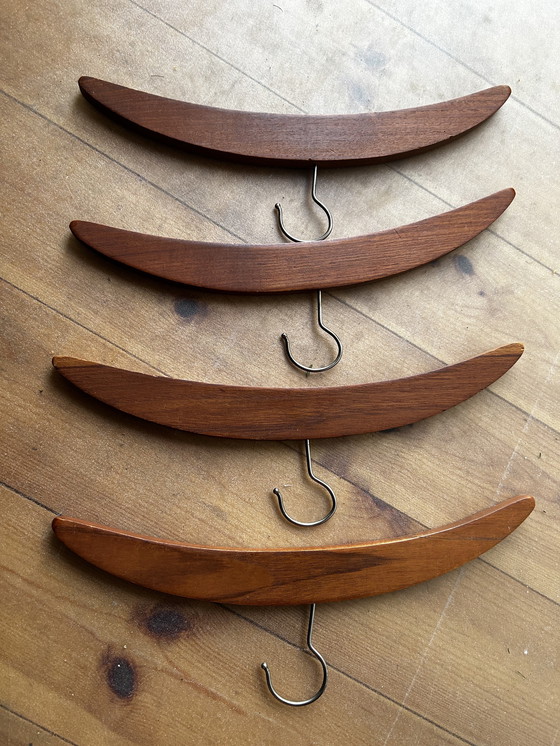 Image 1 of Wandgarderobe mit Kleiderbügeln, Holz, Vintage, 70er, skandinavisch