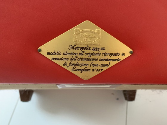 Poltrona Frau Metropolis, paire de fauteuils en cuir rouge, Bois, Classicisme (photo 2 sur 5)