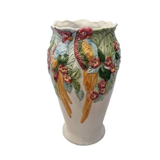 Image 1 of Portugiesische Majolika-Vase mit Papageien