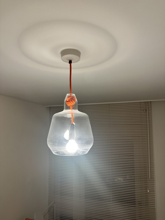 Image 1 of Lampe suspendue en verre Vitamin Living, bouton orange