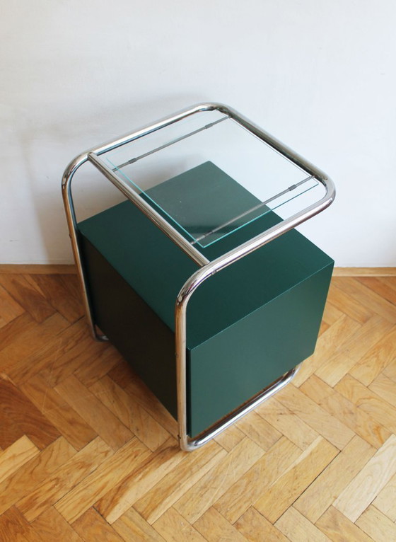 Image 1 of Zeldzaam Tsjechisch modernistisch nachtkastje van Kovona, jaren 1940.