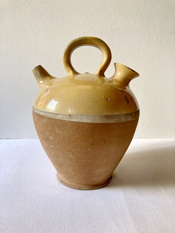 Image 1 of Gargoulette en terre cuite émaillée jaune