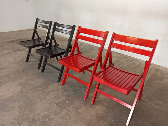 Image 1 of 4 vintage houten klapstoelen