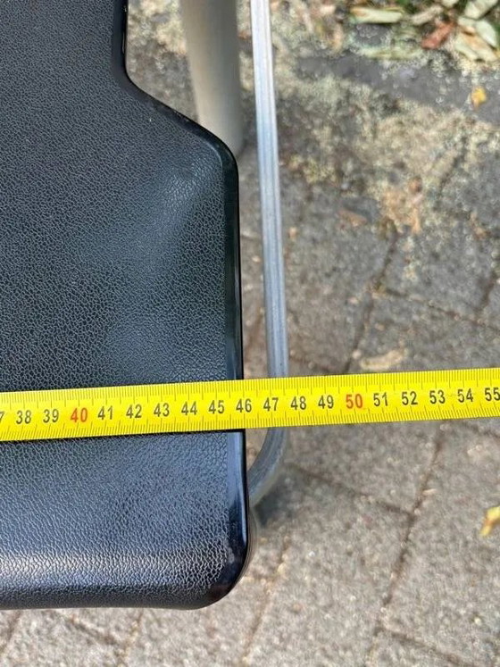 Thonet Flex Stapelstühle in Grey Wash, Designklassiker von Gerd Lange, Esszimmerstühle, Holz, Grau, Retro (Foto 10 von 16)