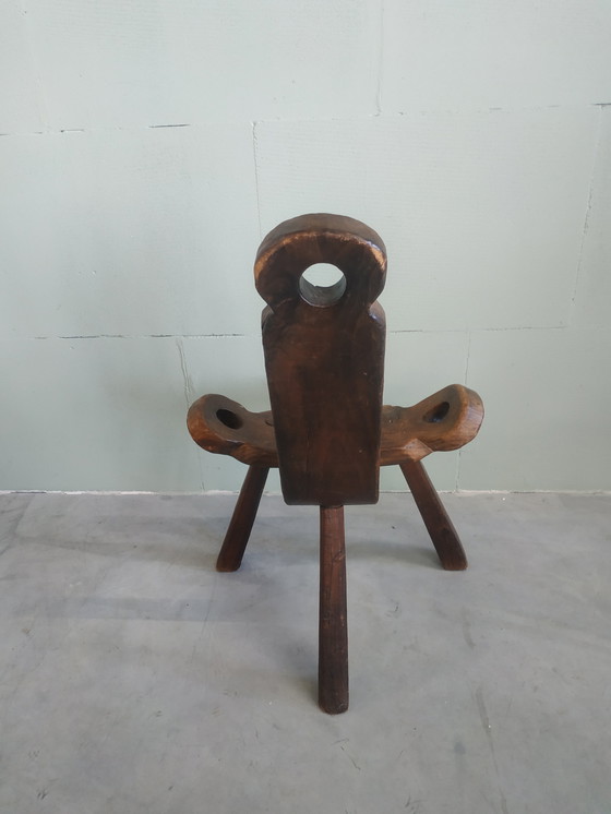 Image 1 of Brutalist Spaanse driepoot Kruk/Stoel