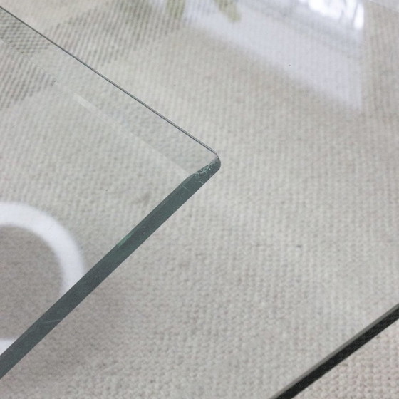 Image 1 of Mesa de centro de cristal con detalles de mármol – Diseño de Maurice Barilone