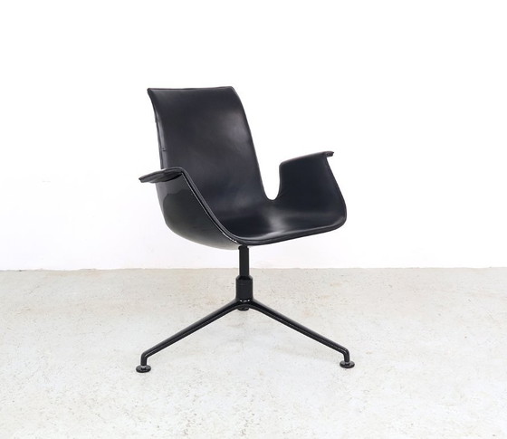 Image 1 of Sedia girevole Walter Knoll "The Bucket Chair", nera