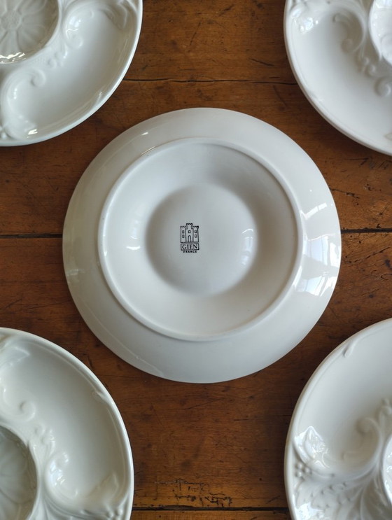 Image 1 of 5 weiße Steingutteller mit Artischockenmotiv von Gien
