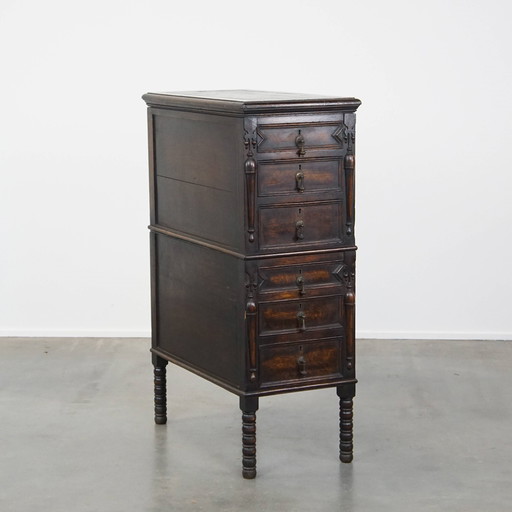 Oak Chest of Drawers