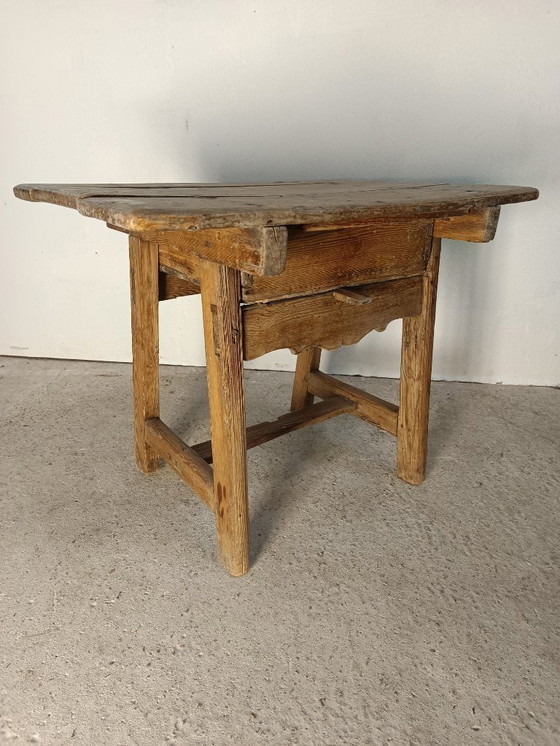 Image 1 of Tavolo antico spagnolo con sedia