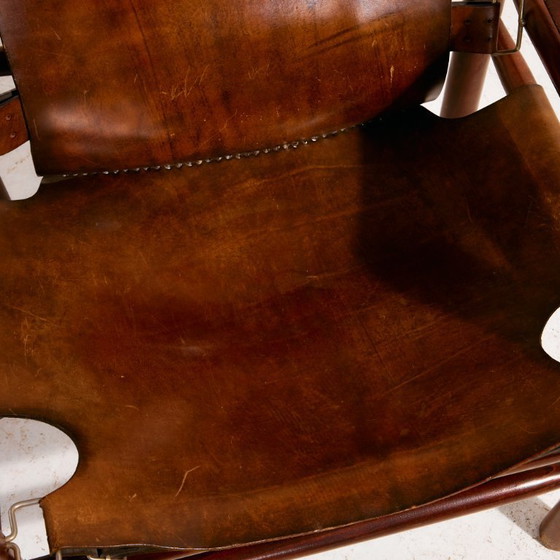 Image 1 of Poltrona e pouf in pelle di vitello ungherese, set da 2