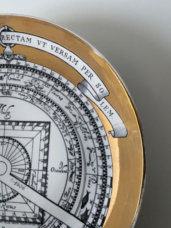 Image 1 of Piero Fornasetti Placa número 6 de la serie "Astrolabio"
