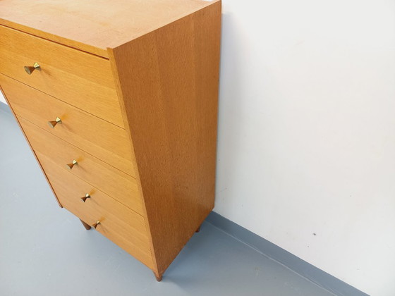 Image 1 of Vintage eikenhouten ladekast uit de jaren 60.