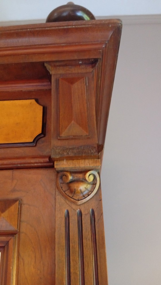 Antique oak with mahogany crested cabinet – Storage cabinet, Wood (photo 5 of 8)