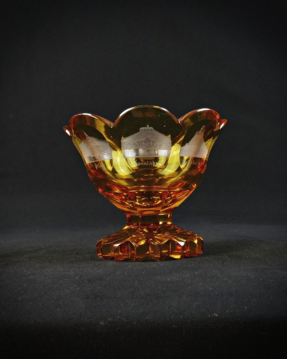 Image 1 of 19e eeuwse Boheemse kristallen schaal versierd met monumenten uit de Rijnland-Pfalz